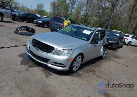2013 Mercedes-Benz C 300 Luxury 4Matic/Sport 4Matic from USA, damaged, VIN WDDGF8AB7DA819850
